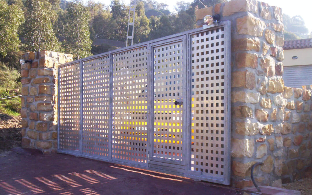 Puertas que combinan estilo y resistencia